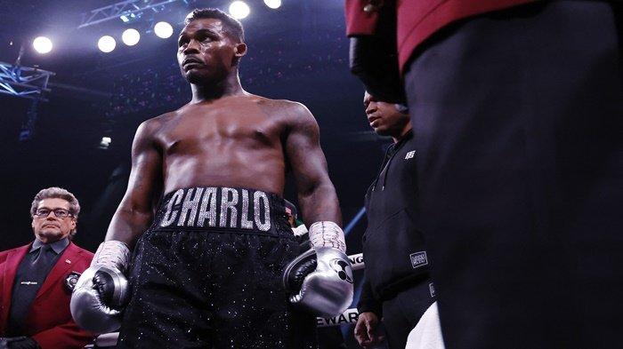 Jermell Charlo tampil sebelum perebutan gelar kelas menengah super melawan Saul