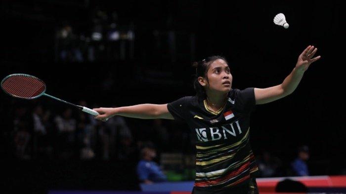 Jorji atau Gregoria Mariska Tunjung saat melakukan servis. Jorji menghadapi Carolina Marin di 8 Besar Hong Kong Open 2023