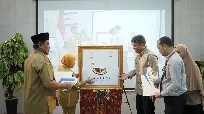 Kantah Kota Pontianak saat mengikuti Gerakan Sinergi Reforma Agraria Nasional Tahun 2024 yang digelar secara Virtual, yang berlangsung di Kantor BPN Kota Pontianak, pada Senin 22 April 2024.