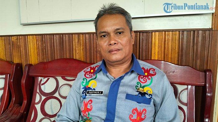 Kepala Dinas Pendidikan dan Kebudayaan Kabupaten Sintang, Yustinus saat ditemui di kantornya, Kamis 11 Mei 2023.