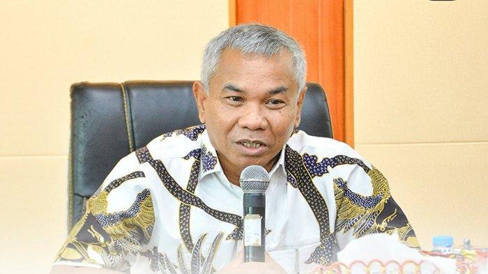 Bupati Ketapang, Martin Rantan saat memimpin rapat persiapan HUT ke-606 Ketapang.