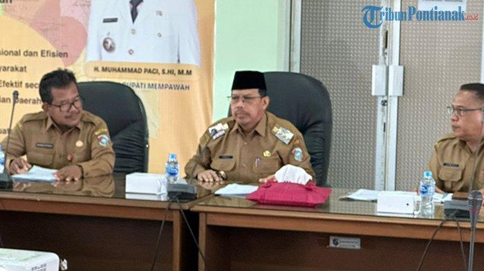 Penjabat (Pj) Bupati Mempawah Ismail membuka Rapat Koordinasi (Rakor) penilaian Kabupaten Layak Anak (KLA) Kabupaten Mempawah di Aula Kantor Bappeda, Senin 22 April 2024.