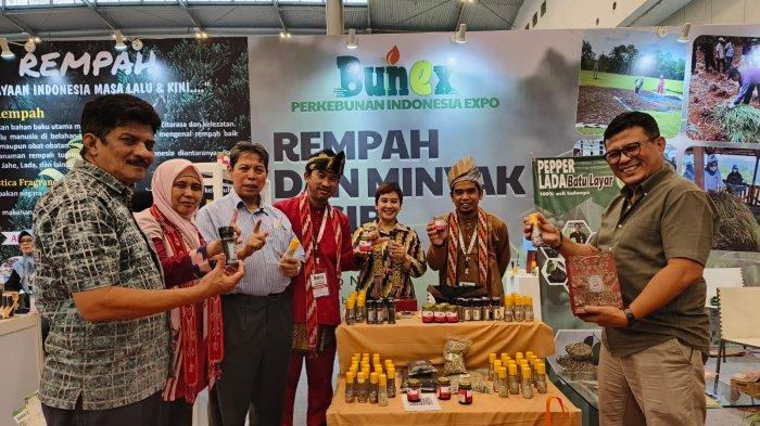 Koperasi Srikandi Jaya Sambas Kenalkan Produk Lada Bubuk di Bunex Perkebunan Expo 2023 di ICE BDS Tanggerang, 7 - 9 September 2023.
