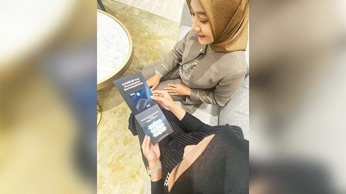 PT Bank Syariah Indonesia Tbk (BSI) terus meningkatkan layanan kartu debit guna meningkatkan minat masyarakat terhadap penggunaan kartu debit syariah khususnya kartu debit tabungan haji atau lebih dikenal dengan kartu BSI Debit Haji.