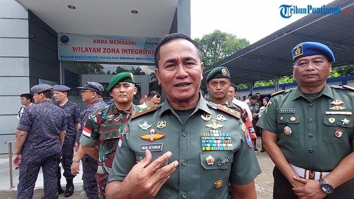 Panglima Kodam XII/Tanjungpura Mayjen TNI Iwan Setiawan saat memberikan keterangan terkait rencana kedatangan Presiden Jokowi, Rabu 15 November 2023.