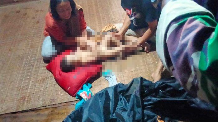 Peristiwa banjir bandang terjadi di Desa Tebuah Marong, Kecamatan Ledo, Kabupaten Bengkayang, Kalimantan Barat pada Selasa 26 Desember 2023 kemarin, satu orang balita meninggal dunia akibat terseret arus.