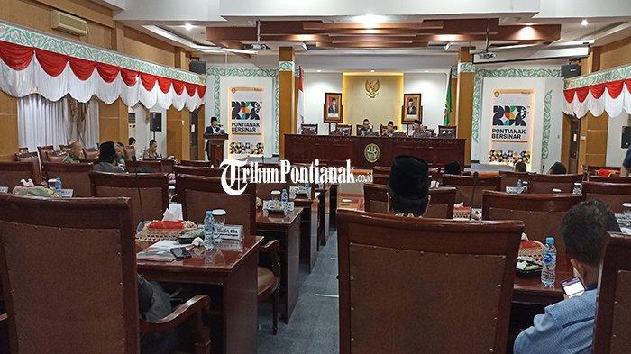 Pidato Jawaban Walikota Pontianak Atas Pandangan Umum Fraksi-Fraksi DPRD Kota Pontianak Terhadap Rancangan Peraturan Daerah Kota Pontianak Tentang APBD Kota Pontianak Tahun Anggaran 2024 Beserta Nota Keuangannya di Ruang Rapat Paripurna DPRD, Jumat 3 November 2023. Cek Jadwal pelantikan Anggota DPRD Pontianak 2024-2029 dalam artikel ini