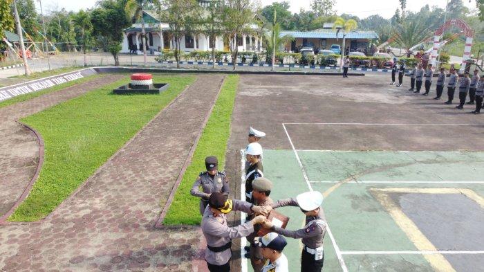 Sejumlah instansi pemerintahan yang ada di Kabupaten Melawi mengikuti apel gelar pasukan Operasi Zebra Kapuas 2023 di lapangan apel Bhayangkara Polres Melawi, Senin 4 September 2023 pagi.