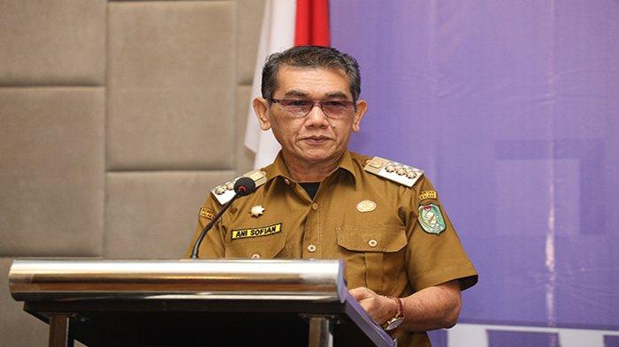 Penjabat (Pj) Wali Kota Pontianak Ani Sofian saat memberi sambutan pada Musrenbang Kecamatan Pontianak Tenggara 2025, di Hotel Mercure, Selasa 30 Januari 2024.