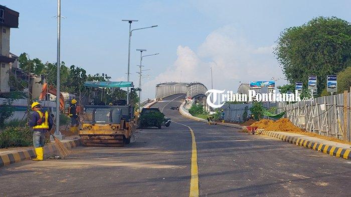 Suasana Duplikasi Jembatan Kapuas 1 yang akam diresmikan Presiden Joko Widodo.