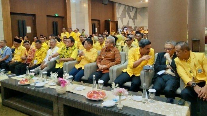 Suasana Dewan Perwakilan Daerah (DPD) Partai Golongan Karya (Golkar) menggelar Rapat Kerja Daerah (Rakerda) sekaligus Rapat Pimpinan Daerah (Rapimda) yang berlangsung di Hotel Golden Tulip Pontianak, Kalimantan Barat, Sabtu 7 September 2024.