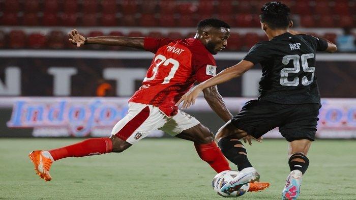 Potret pertandingan leg 1 Bali United vs Terengganu FC di laga kedua Piala AFC 2023 yang digelar di Stadion Kapten I Wayan Dipta, Gianyar, berlangsung seru pada Rabu 4 Oktober 2023