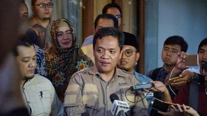 Politisi Gerindra, Habiburokhman. Habiburokhman menggantikan posisi Desmond J Mahesa yang meninggal dunia menjadi Wakil Ketua Komisi III DPR RI