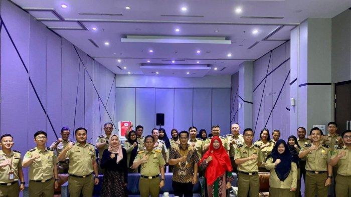 Foto Bersama setelah Pengukuhan DPD APKI Provinsi Kalimantan Barat
