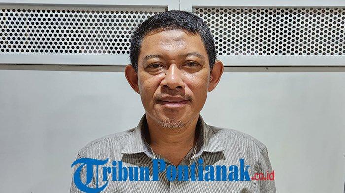 Ketua Komisi IV DPRD Kota Pontianak, Husin pasca rapat dengar pendapat (RDP) umum bersama BPJS Ketenagakerjaan Kota Pontianak. Senin, 13 Februari 2023. Ia mengusulkan agar pemkot dapat menjamin/bertanggungjawab atas biaya dan keanggotaan BPJS Ketenagakerjaan seluruh Ketua RT-RW di Kota Pontianak.