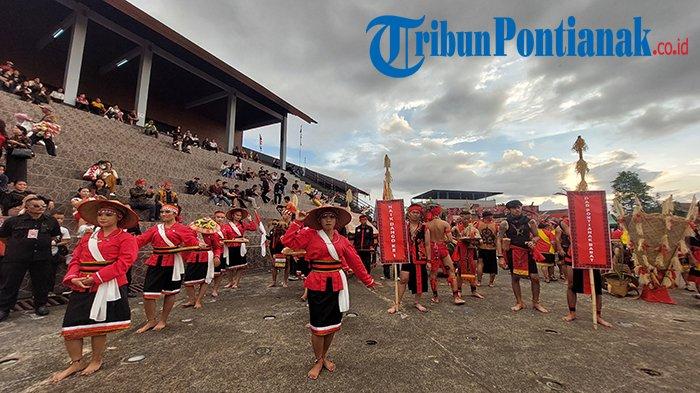 Pembukaan Naik Dango Pontianak ke 1 di Rumah Radakng Pontianak pada 18 april 2024. Tribun Pontianak Ferryanto.
