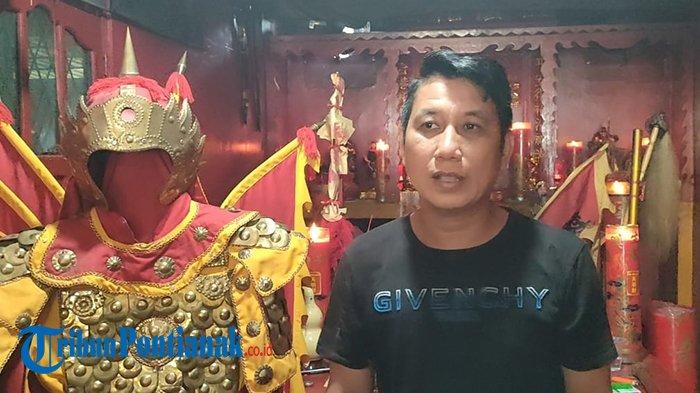 Ketua Yayasan Hati Mulia dan Kelenteng Thian Cun Shin Ti Ngabang Chai Fui Min atau akrab disapa Amin.