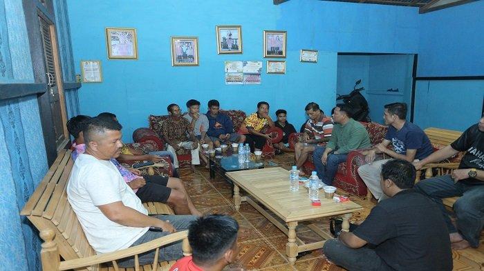 Kegiatan 'AJK Mendengar' saat bertemu perwakilan warga Kecamatan Pemahan, Senin 29 April 2024.