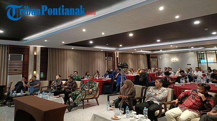 Suasana Rapat pleno terbuka KPU Kubu Raya penetapan Caleg anggota DPRD Kubu Raya periode 2024-2029 terpilih pada Kamis 2 Mei 2024 malam di hotel Alimoer Kubu Raya.