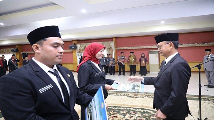 Wali Kota Pontianak Edi Rusdi Kamtono melantik sebanyak 69 pejabat fungsional di lingkungan Pemerintah Kota (Pemkot) di Aula Sultan Syarif Abdurrahman Kantor Wali Kota, Kamis 2 Oktober 2023.