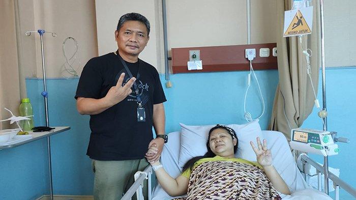 Pasangan Ronald Deny Napitupulu dan Martha Evalina Siahaan saat ditemui di Rumah Sakit Anugerah Bunda Khatulistiwa (ABK) Pontianak, Kamis 27 Juli 2023.