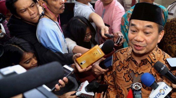 Ketua Fraksi Partai Keadilan Sejahtera (PKS) di DPR Jazuli Juwaini t