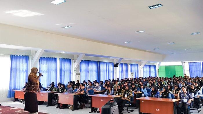 Kegiatan Masa Pengenalan Lingkungan Sekolah (MPLS) bagi siswa baru kelas X SMK SMTI Pontianak, Rabu 12 Juli 2023.