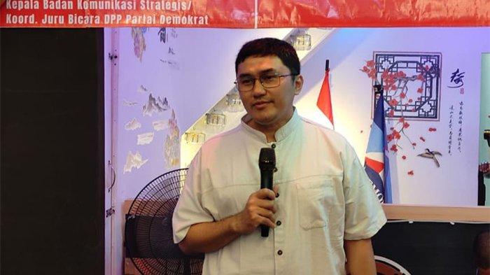 Kepala Badan Komunikasi Strategis (Bakomstra) dan Koordinator Juru Bicara DPP Partai Demokrat, Herzaky Mahendra Putra kembali melanjutkan Roadshow Penyerahan bantuan beasiswa Program Indonesia Pintar (PIP) ke penerima manfaat di Kecamatan Pemangkat, Rabu (21/6/2023).