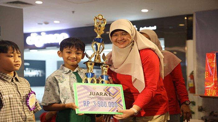 Foto bersama para pemenang lomba Bercerita Minggu 19 Mei 2024 malam.