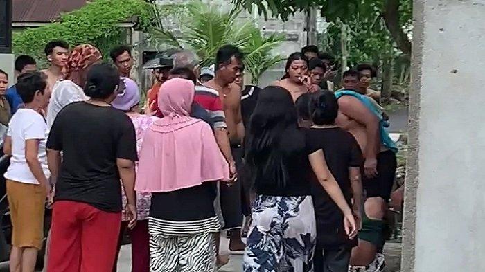 Momen saat warga menangkap pelaku pencurian sepeda motor di Gang Sapta Marga, Kecamatan Pontianak Barat pada Rabu 1 Mei 2024 siang.