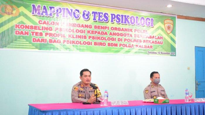 Kapolres Sekadau AKBP K. Tri Panungko dan Kabag Psikologi Ro SDM Polda Kalbar AKBP Abdur Rosid, Rabu 10 November 2021