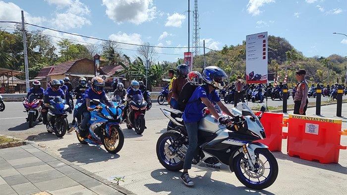 Para pecinta Yamaha turut memberikan dukungan terhadap perjuangan pembalap-pembalap Yamaha Racing Indonesia (YRI) di seri ke-4 Asia Road Racing Championship (ARRC) yang digelar di sirkuit Mandalika, Nusa Tenggara Barat pada 12-13 Agustus 2023.