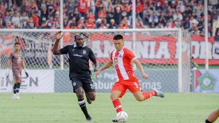 Potret pertandingan antara Deltras Sidoarjo vs Persela Lamongan pada Selasa 10 Oktober 2023 sore. Deltras bentrok dengan Persijap Jepara pada Minggu 22 Oktober 2023
