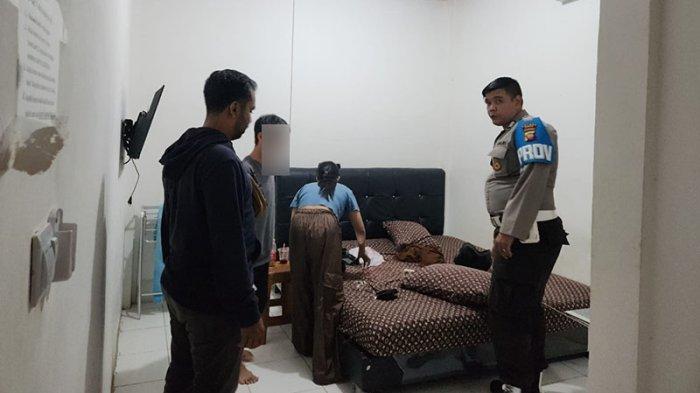 Pasangan Remaja yang terjaring operasi Pekat di Kamas Kos, di Kabupaten Sambas, Senin 25 Maret 2024