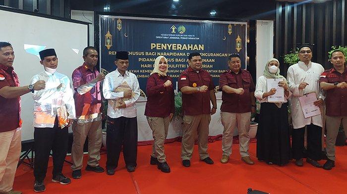 Pembacaan remisi hari raya Idul Fitri 1445 Hijrah di Kantor Wilayah Kementerian Hukum dan Hak Asasi Manusia Kalbar pada Kamis 9 April 2024.