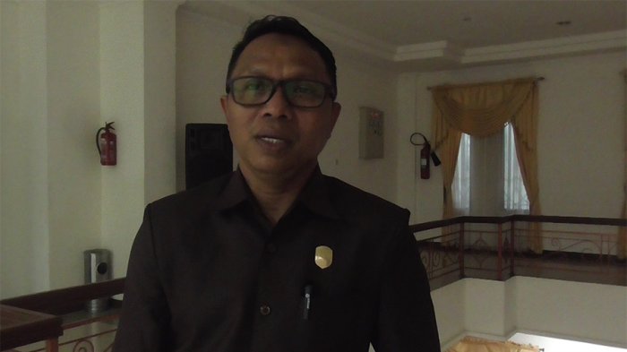 Rusli Abdullah, Anggota DPRD Kabupaten Mempawah, pada Komisi 3, dari Fraksi PDIP, saat di temui Tribun Pontianak, Selasa (08/05/2018).