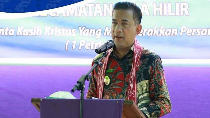 Wakil Bupati Melawi Drs. Kluisen