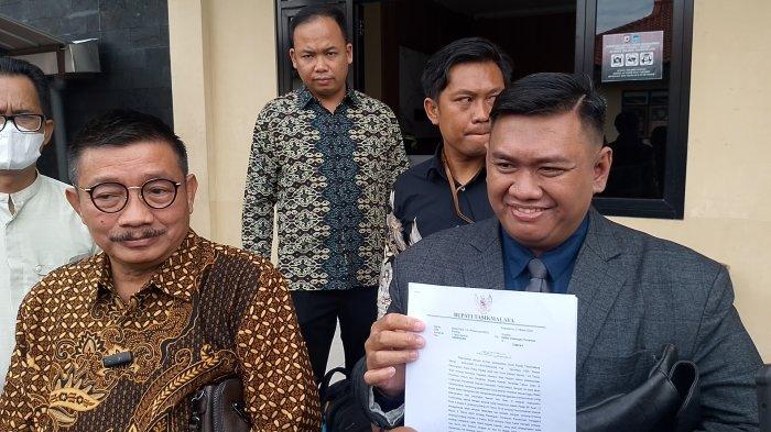 LAPORKAN - Diduga lakukan pemalsuan surat hingga stempel, Tim kuasa hukum Bupati Tasikmalaya laporkan Wakil Bupati Cecep Nurul Yakin ke Penyidik
