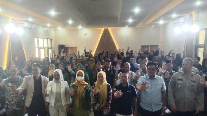 Kemenkominfo sosialisasi mengenai penanganan dan pencegahan stunting di wilayah Limbangan, Garut, dengan menghadirkan narasumber dari Kominfo, Dinkes Garut, hingga unsur pemerintahan setempat, Jumat (8/9/2023).