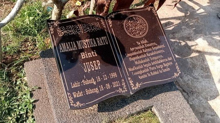 Makam Amalia Mustika Ratu, salah satu korban pembunuhan di Jalan Cagak Subang.