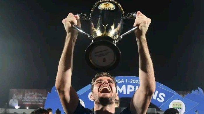 PAMITAN - Pemain belakang Persib Bandung, Nick Kuipers, membuat video perpisahan yang diunggah di akun Instagram pribadinya, Kamis 22 Mei 2025.
