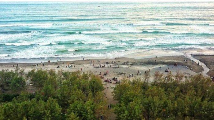 Pantai Cemara Cipanglay Cianjur