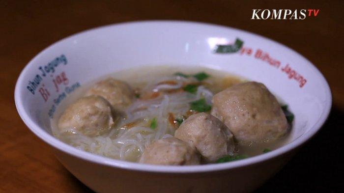 Mencicipi Bakso Pak Bagong, salah satu bakso enak di Wonogiri.