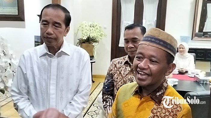 BAHLIL TEMUI JOKOWI - Ketum Partai Golkar sekaligus Menteri ESDM Bahlil Lahadalia saat berkunjung ke kediaman Presiden ke-7 RI Jokowi di Sumber, Solo, Selasa (8/4/2025). Bahlil mengaku mendapat banyak nasehat dari Jokowi yang ia sebut sebagai gurunya.