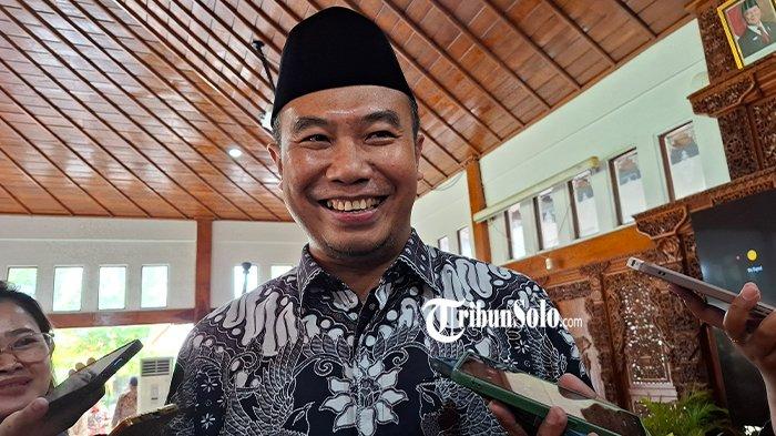 Pimpin SRAGEN : Bupati Sragen, Sigit Pamungkas saat ditemui TribunSolo.com, Jumat (21/2/2025). Usai mengikuti retreat kepala daerah, Sigit membawa tiga hal, yang bakal diimplementasikan saat ia memimpin Kabupaten Sragen.