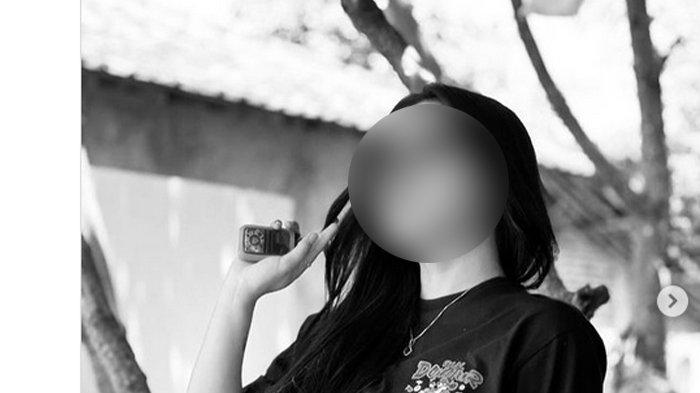 PROMOSIKAN JUDI ONLINE : CDA, selebgram Wonogiri yang mempromosikan situs judi online, beberapa waktu lalu. Perkara itu sudah sampai ke Kejaksaan Negeri (Kejari) Wonogiri dan sudah dilimpahkan ke Pengadilan Negeri (PN) Wonogiri.