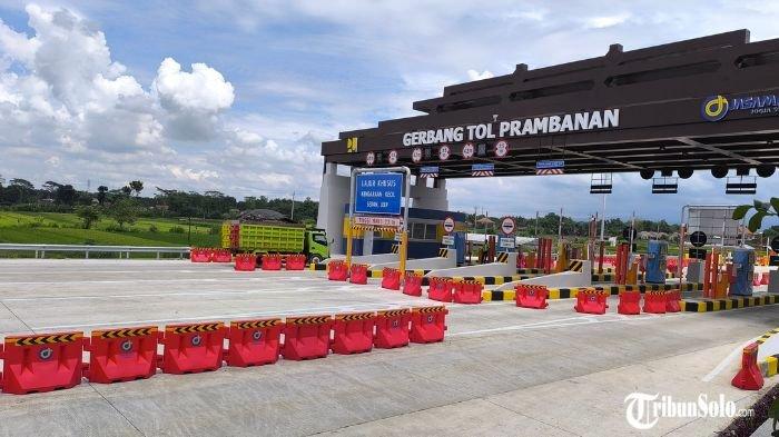 BERSIAP UNTUK MUDIK : Gerbang Tol Prambanan di Jalan Tol Solo-Jogja, yang berada di Wilayah Kecamatan Jogonalan, Kabupaten Klaten, beberapa waktu lalu. Musim Mudik 2025, Tol Solo-Jogjakarta bakal ada Jalur Tol Fungsional yang tembus hingga Tamanmartani Sleman, termasuk GT Prambanan.