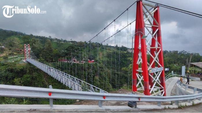 JEMBATAN GIRPASANG KLATEN : Girpasang di Desa Tegalmulyo, Kecamatan Kemalang, Klaten, difoto beberapa waktu lalu. Girpasang telah memiliki jembatan penyebrangan yang membentang sepanjang 120 meter, di atas jurang sedalam 150 meter.