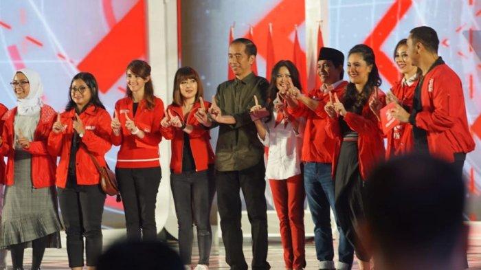 JOKOWI DAN PSI - Joko Widodo saat menghadiri perayaan HUT ke-4 PSI di Jakarta, Minggu (11/11/2018). Jokowi diisukan bakal gabung ke PSI, Sekjen Golkar beri tanggapannya. (Tim Partai Solidaritas Indonesia)