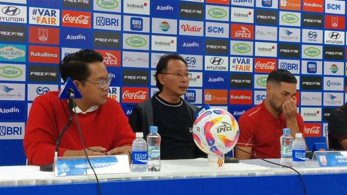 Jumpa pers Persis Solo usai laga melawan Persija Jakarta di Stadion Manahan Solo, Minggu (26/1/2025) malam.